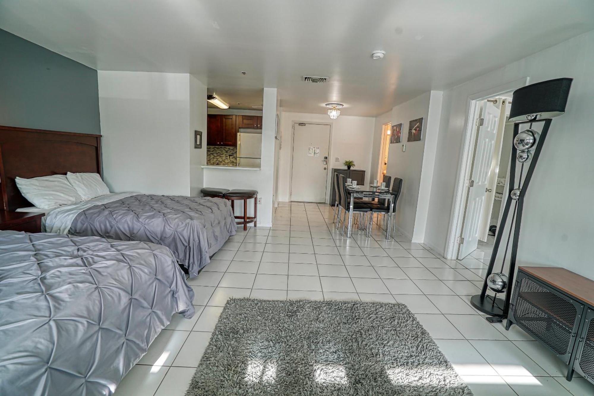Deluxe Studios And Apartments At The Casablanca Miami Beach Chambre photo