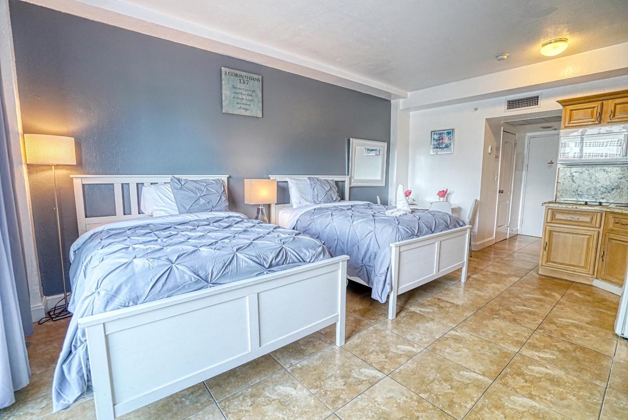 Deluxe Studios And Apartments At The Casablanca Miami Beach Chambre photo